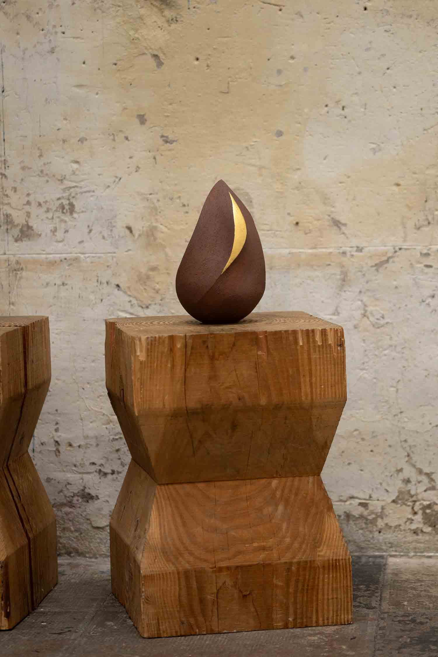 Vesna-Garic-Sulpture-Grés-Or-Shape#1