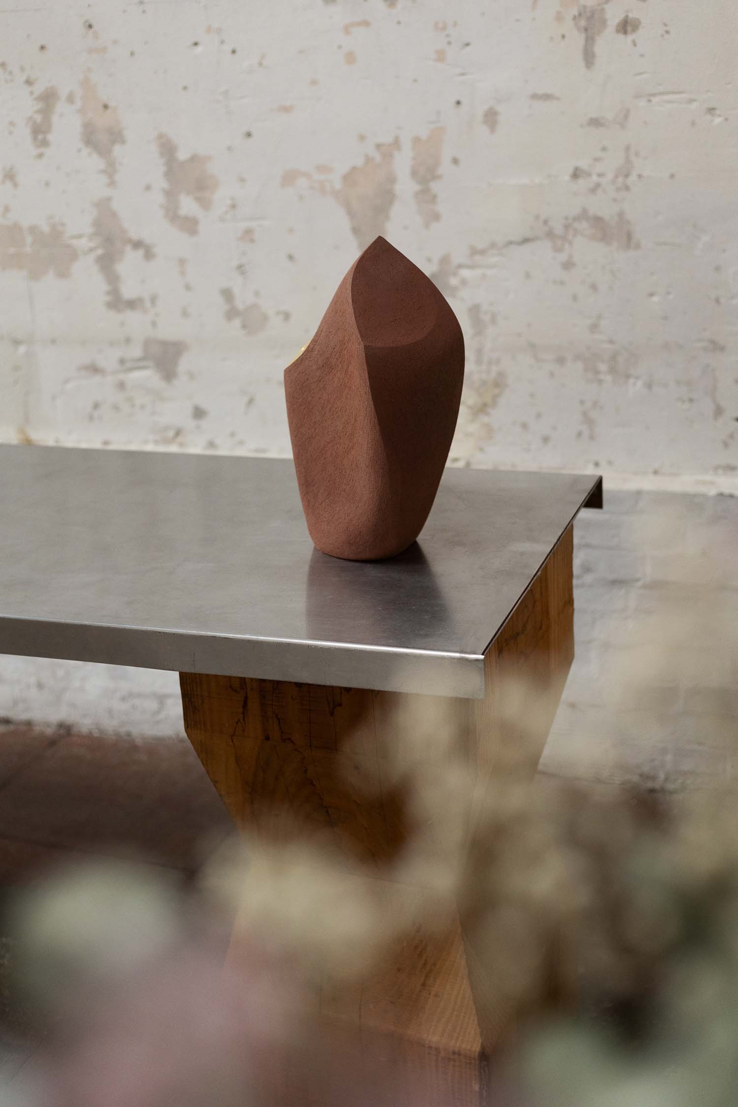 Vesna-Garic-Sulpture-Grés-Or-Stela