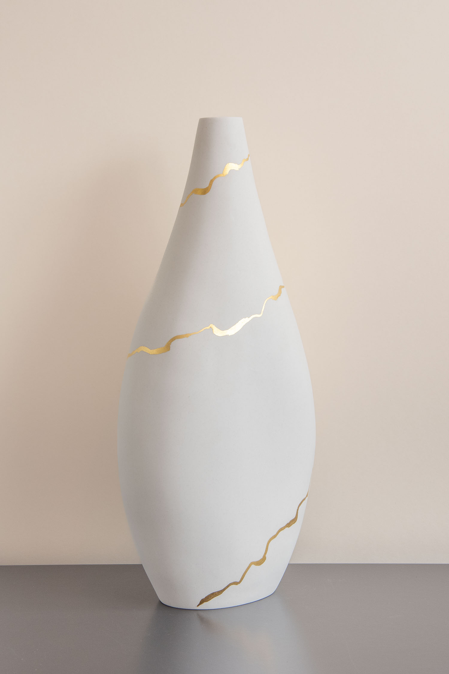 Vesna-Garic-Vase UL Fêlure-Porcelaine-Or