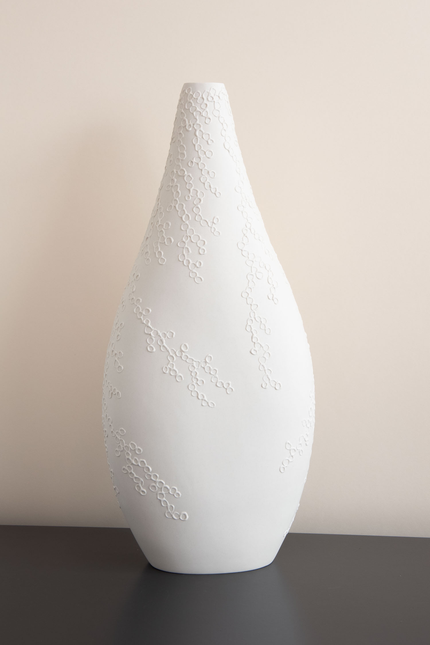 Vesna-Garic-Vase ULApparat-Porcelaine-Dentelle-white